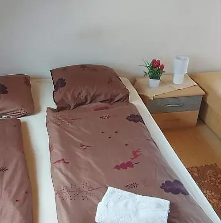 Badacsonyi Csobbanas Privat Berlemeny * Бадачоньтомай