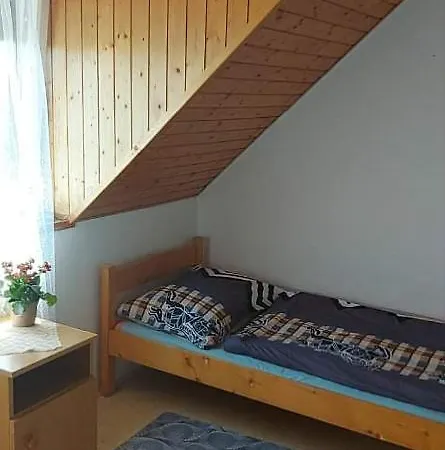 Badacsonyi Csobbanas Privat Berlemeny * Бадачоньтомай