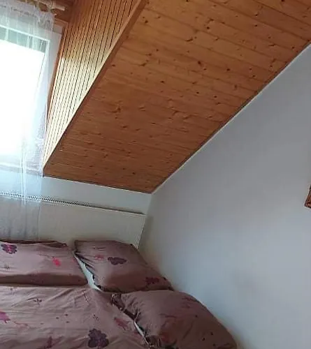 Badacsonyi Csobbanas Privat Berlemeny בית הארחה